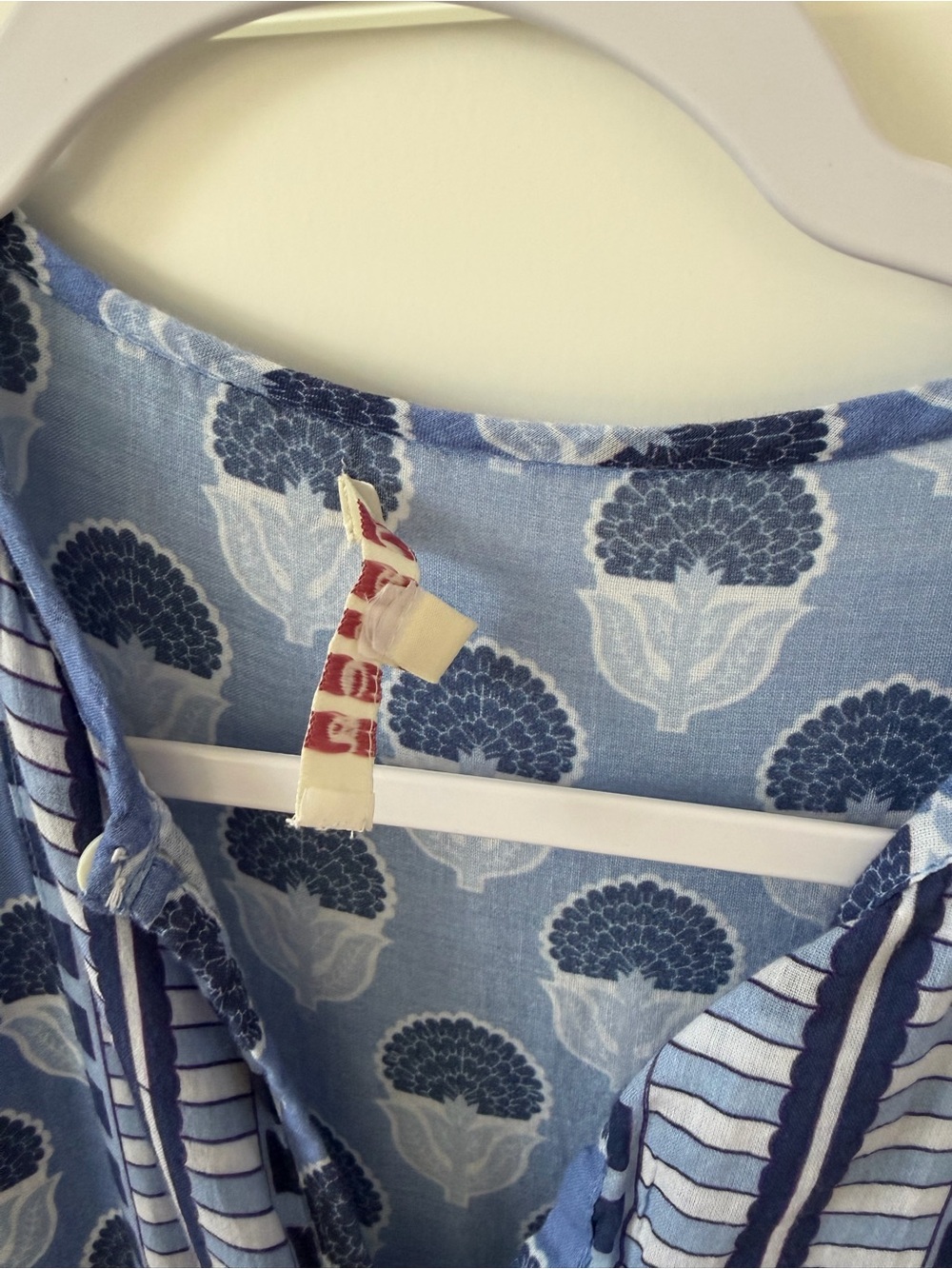 Blue Printed Maxi Dress with Puff Sleeves - Picture 4 of 4